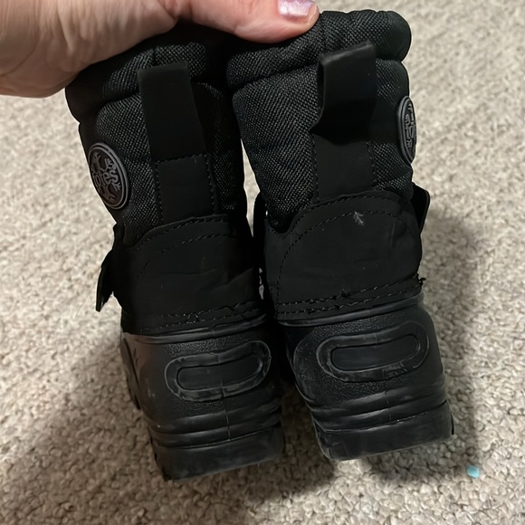 Toddler snow boots! - Picture 5 of 6